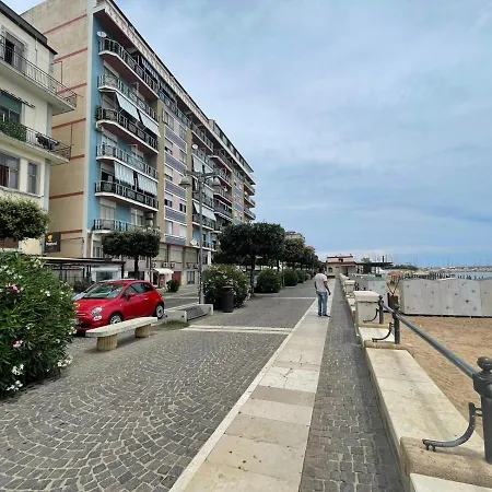 La Finestra Sul Mare Bed & Breakfast *