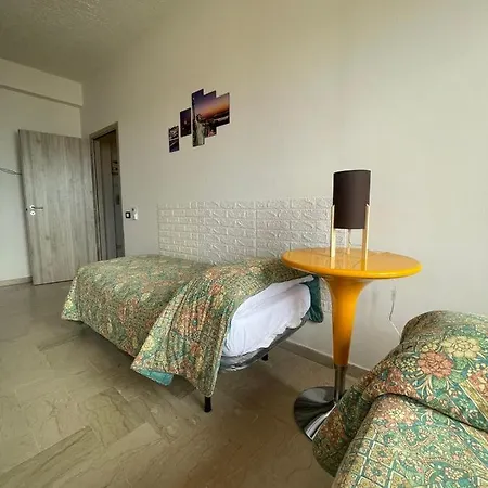 La Finestra Sul Mare Bed & Breakfast