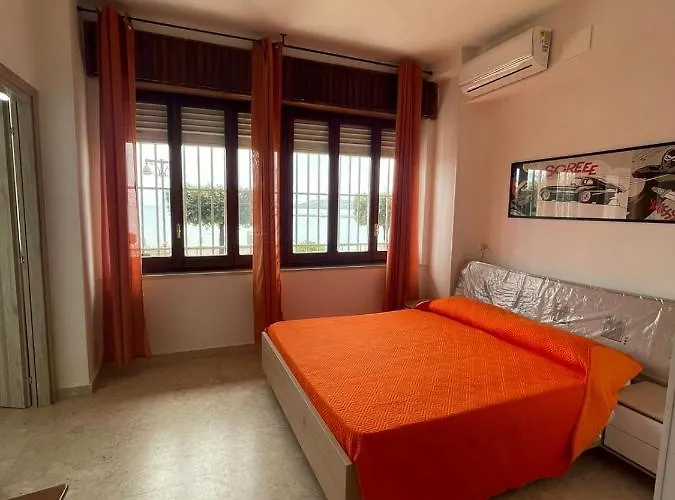 La Finestra Sul Mare Bed & Breakfast