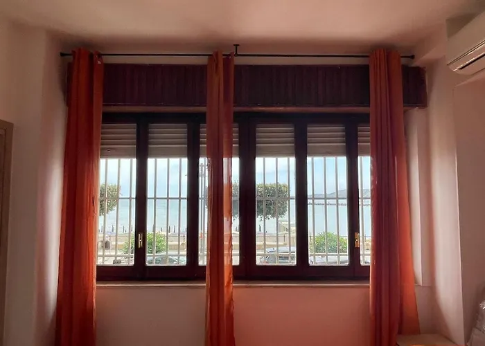 La Finestra Sul Mare *